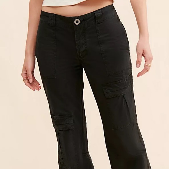 Free People The Thing Is Low-Rise Utility Pants - Picture 8 of 10